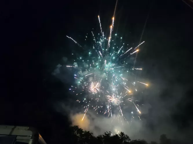 It should be illegal to post photos of potential pops or the aftermath of a pop without showing a video of the pop.