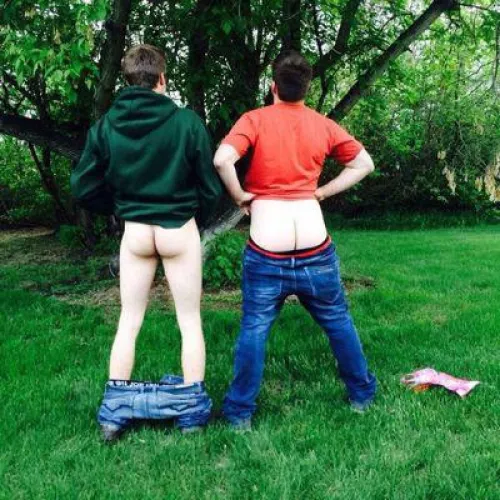 left bro was WAIITING for the chance to air out the boys ... pants AND undies to the ground. wow