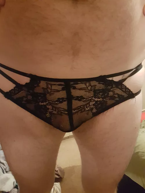 Married UK guy who loves panties and on kik