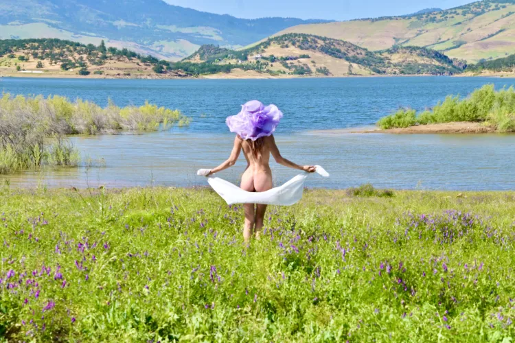 My Queendom of Delight - nude in nature