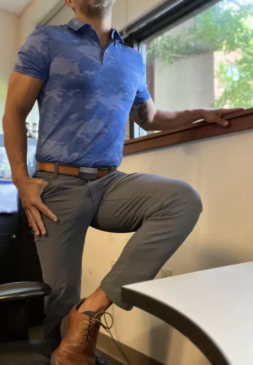 Really putting out the DILF vibe hard today!