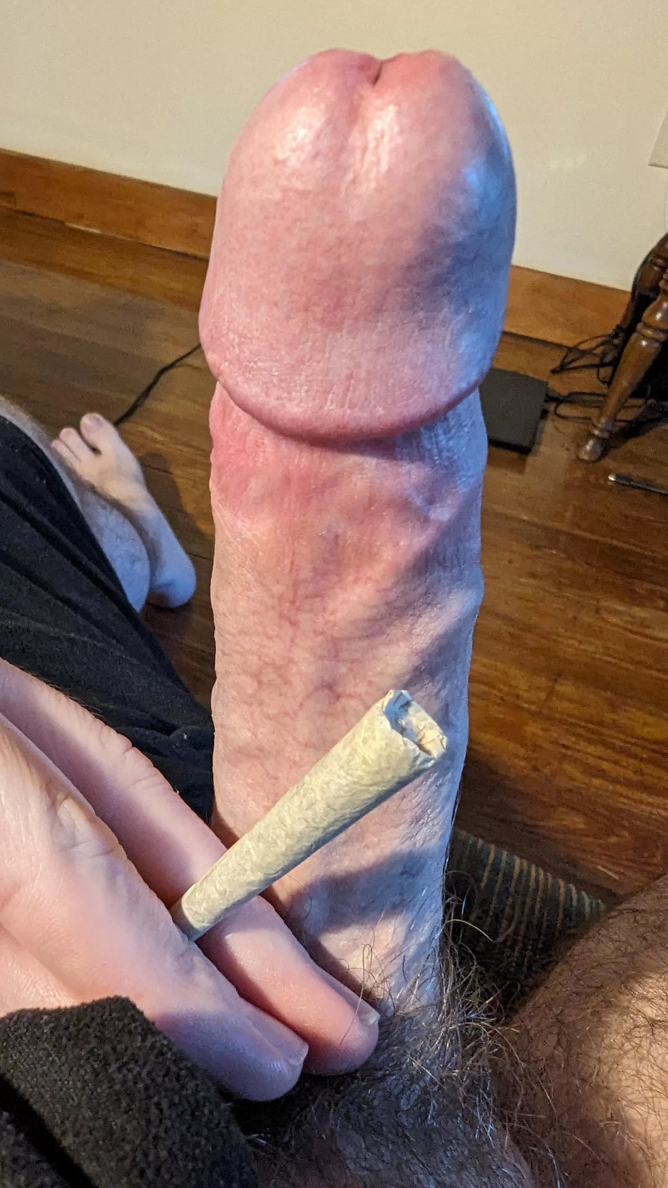 Time for a s[m]oke and stroke.