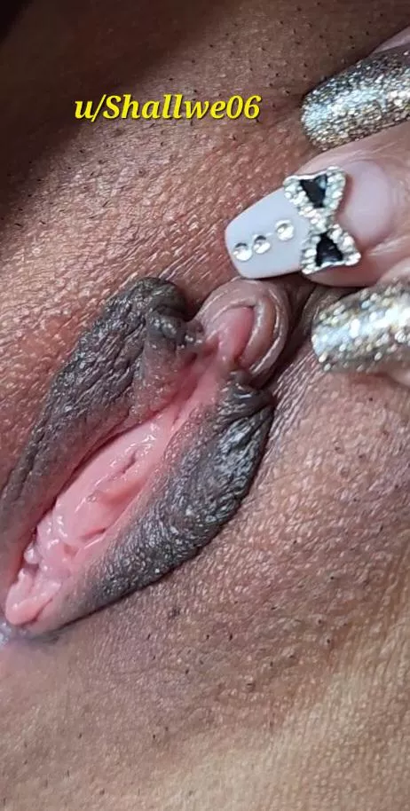 Will you tease my Philippine milf clit?