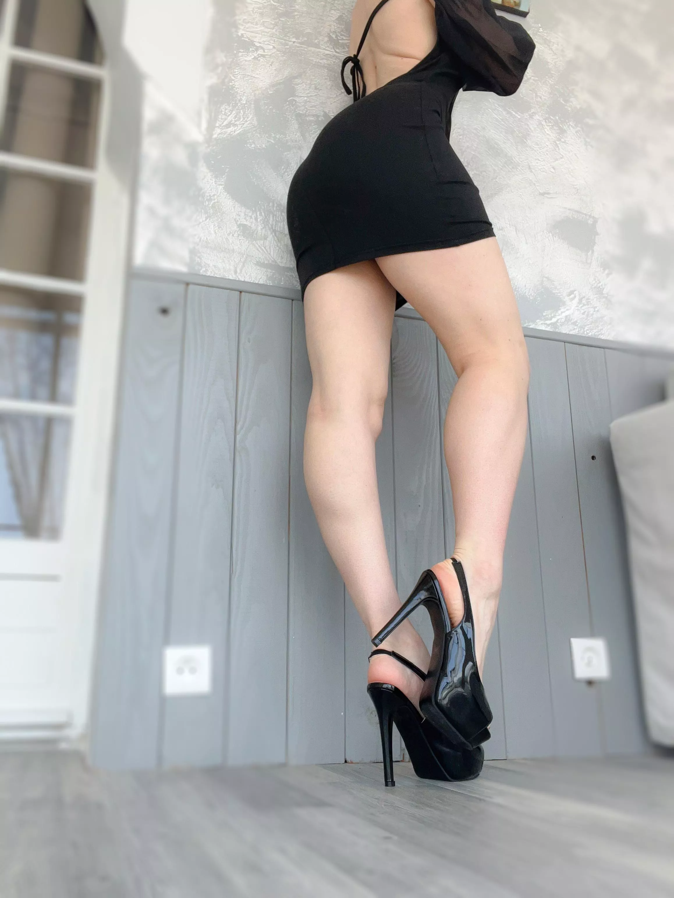 Would you like it if this is how I dressed for our date?