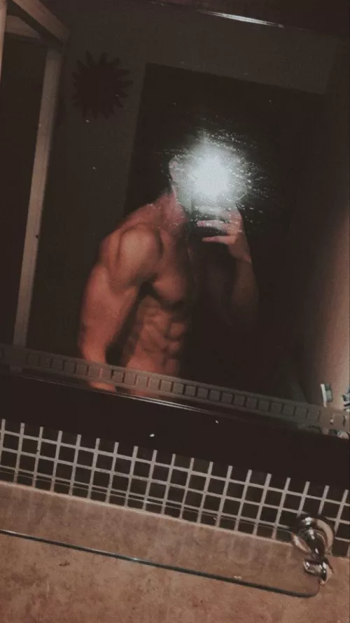 18 really horny verse, looking for either a cute guy or a big dick verbal guy jakekkk2