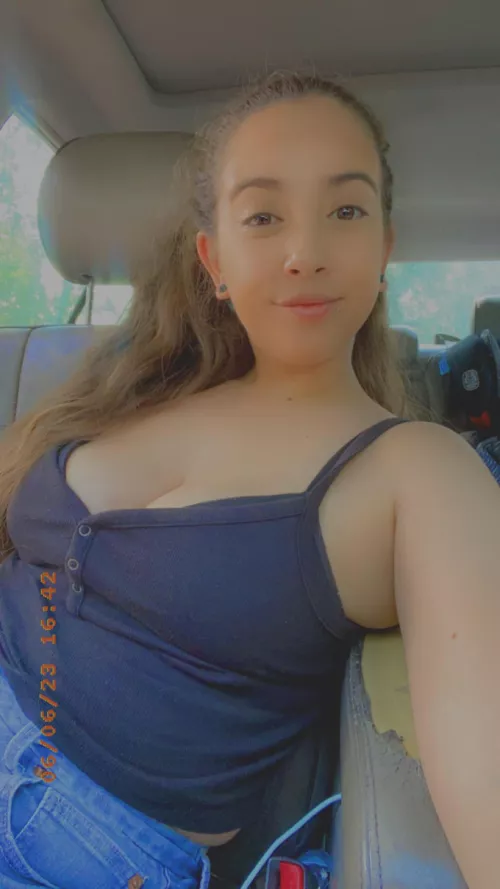 Brunettes do it best 🤪