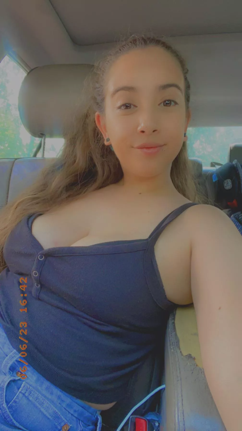 Brunettes do it best 🤪