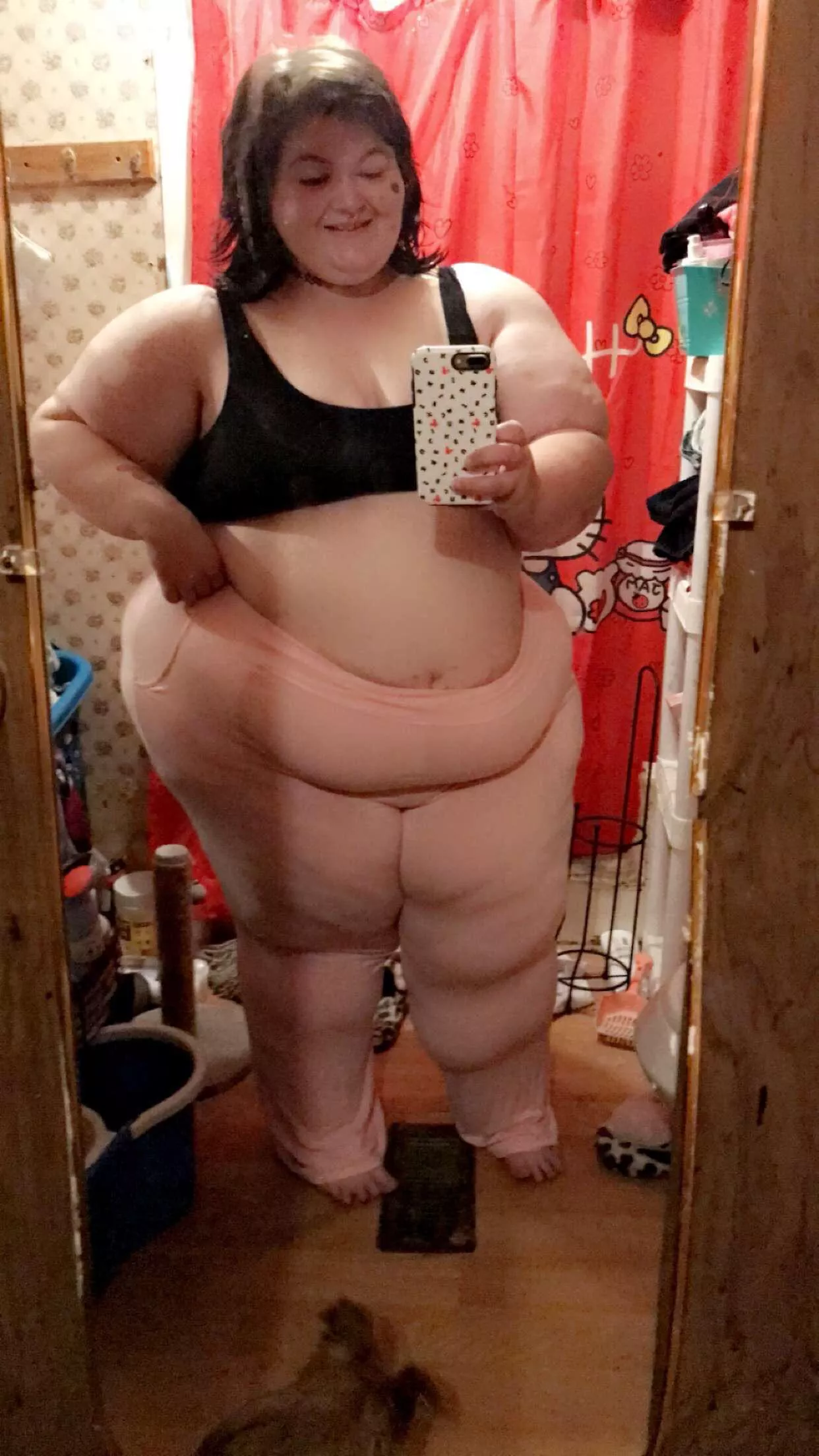 Hello :) I’m lonely, anyone wanna cuddle