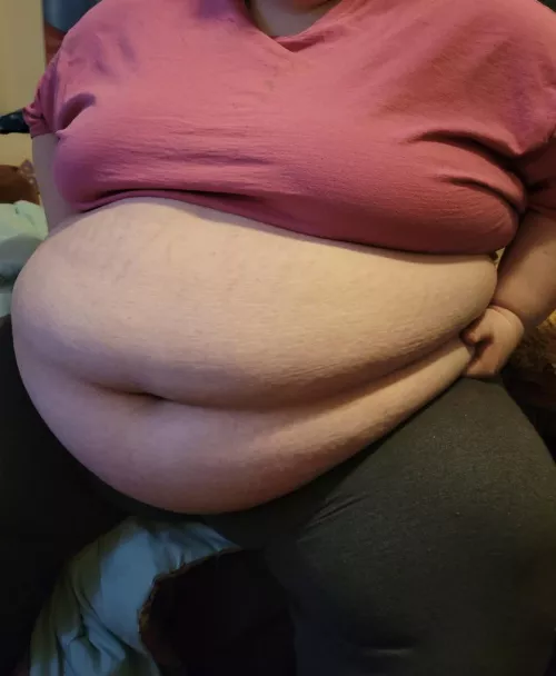 I ate 330 Oreos a week ago and I'm still daydreaming on how stuffed and bloated I was