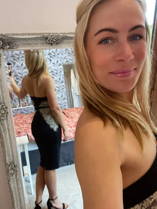 I love to dress up if you do! (40F)