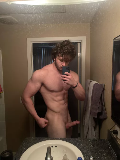 Need to bust any sexy ladies want my nut?