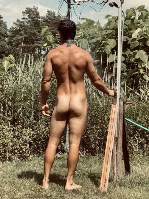 Outdoor shower love