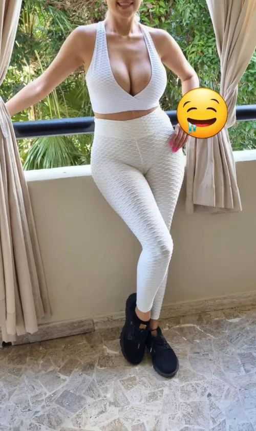 Ready to stop traffic jiji.