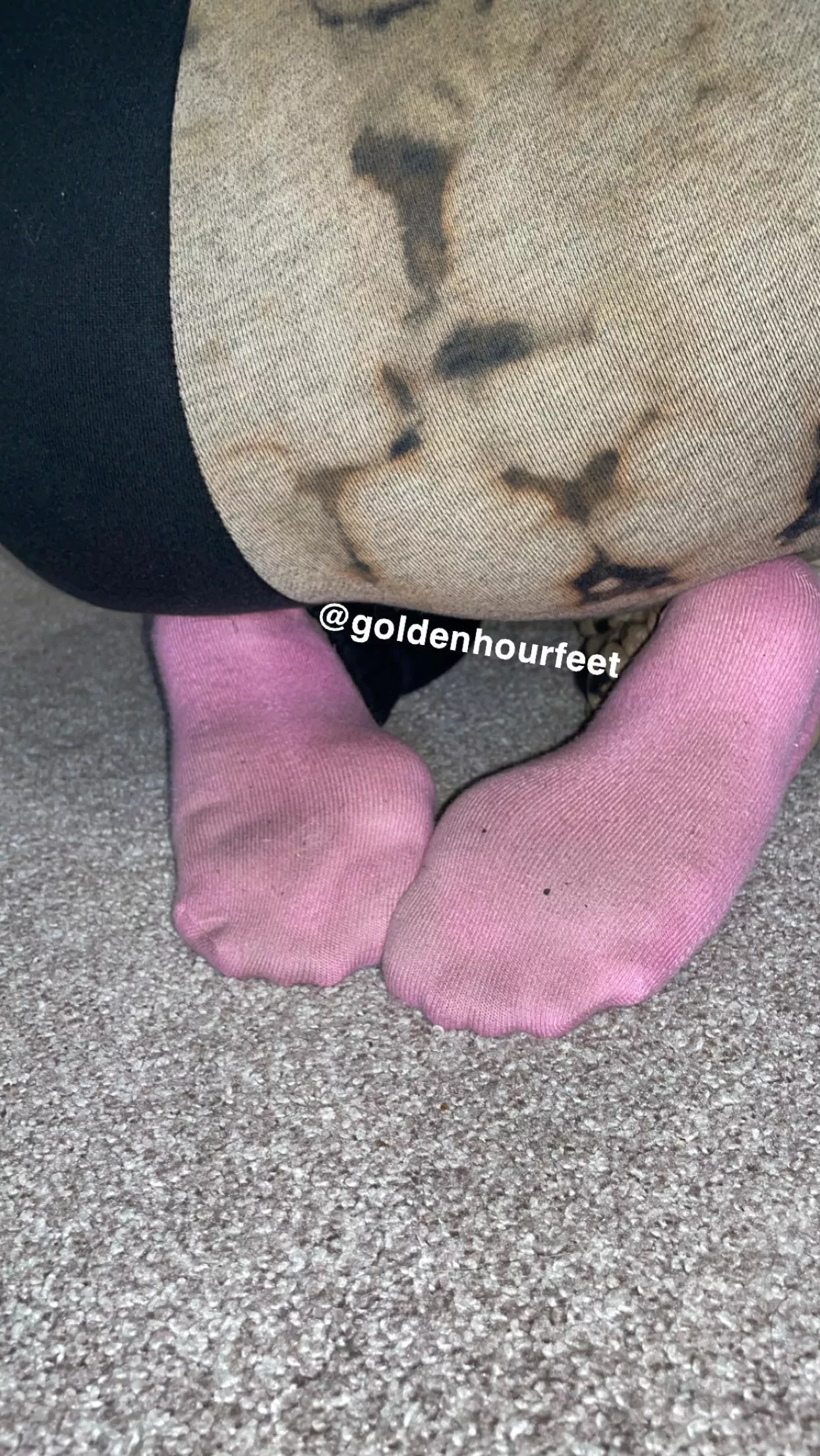 Week worn smelly socks for sale😈 [usa only]