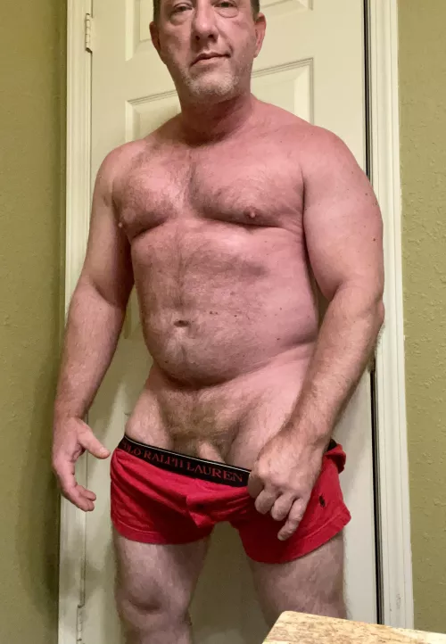 48(M) enjoying the weekend