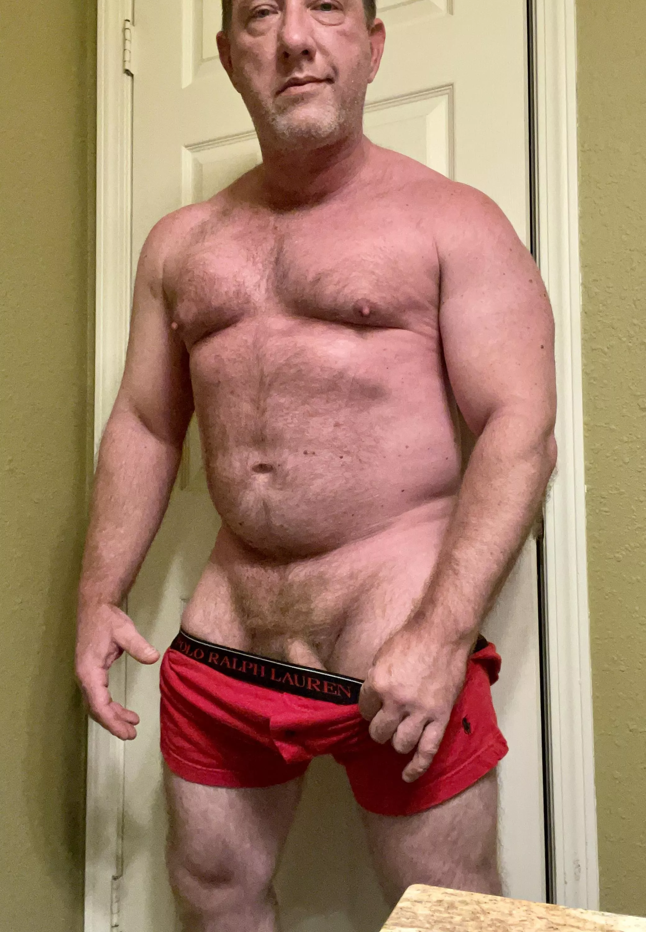 48(M) enjoying the weekend
