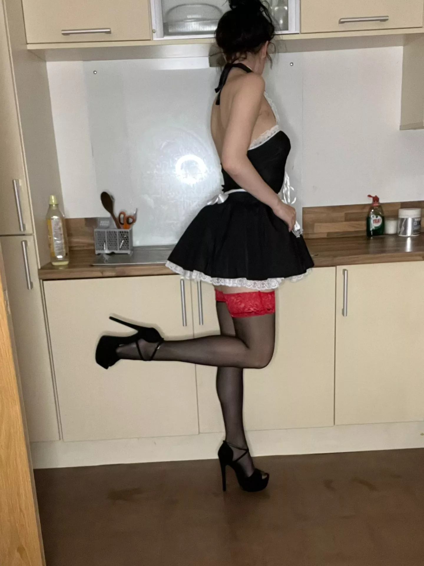 Can I clean up for you? I'll make sure everything is spotless..