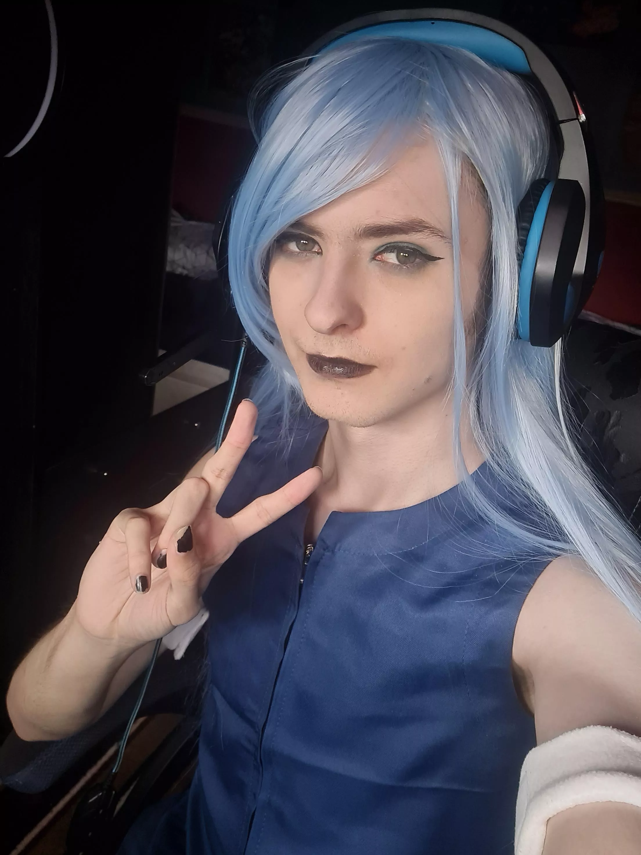 Come chill with the gamer boy?