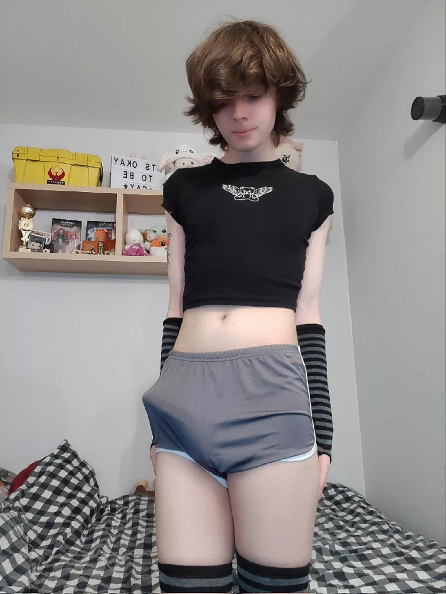 Do u like femboys with big cocks? 🥺