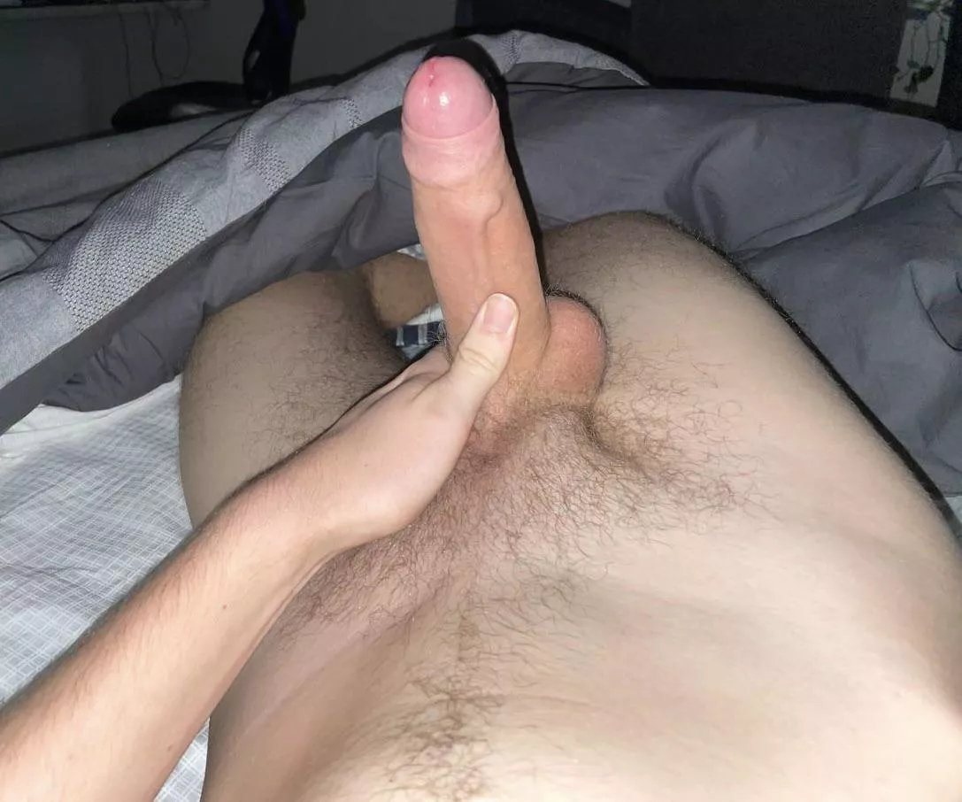 I know a close up of my cock is nothing special, but hopefully you enjoy it ;)