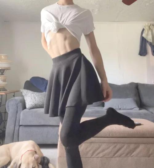 I love being home alone on a saturday :3