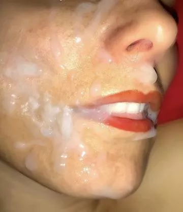 I need a girl to clean my face in an everlasting cumkiss