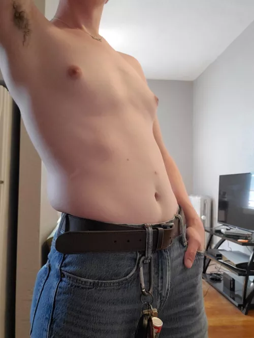 I need a pair of femme legs to spread