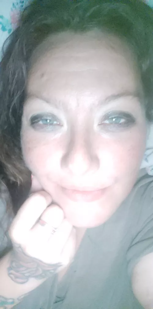 Is it early morning or late at night?