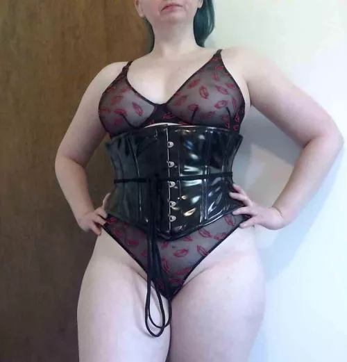 New hair new corset