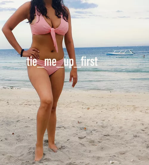 Pokies vs Nip slips? What's your preference? [F]