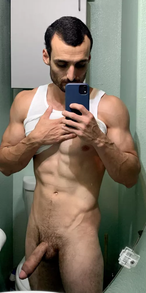 southern California's finest sausage , [m] please help me with this load.