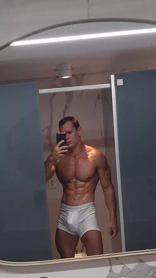 White undie look cool 👌✅️