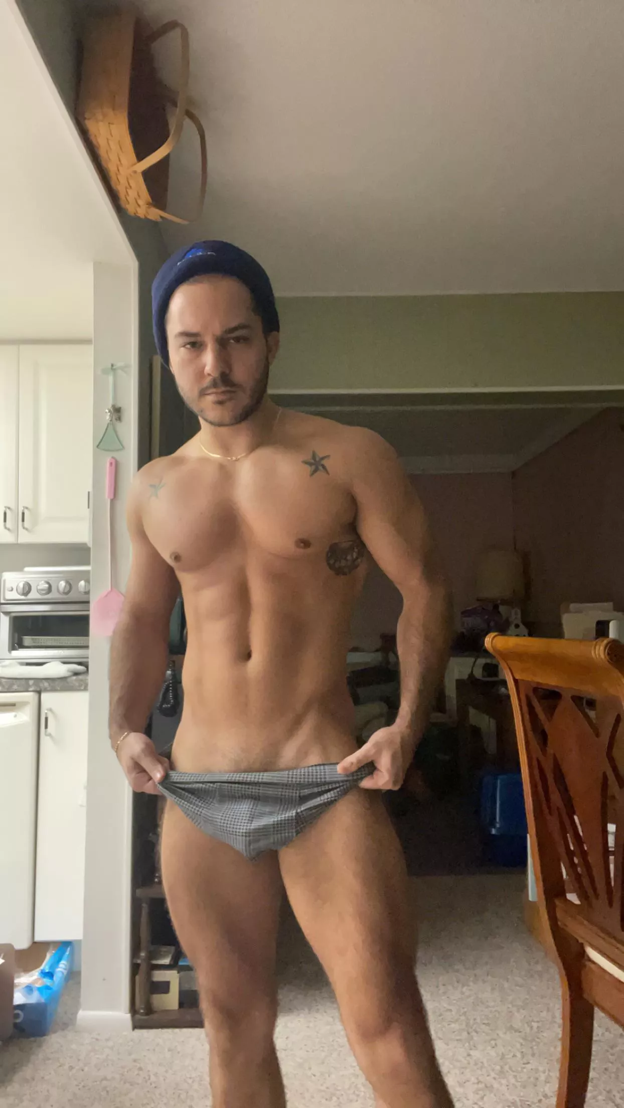 Who’s helping me workout?