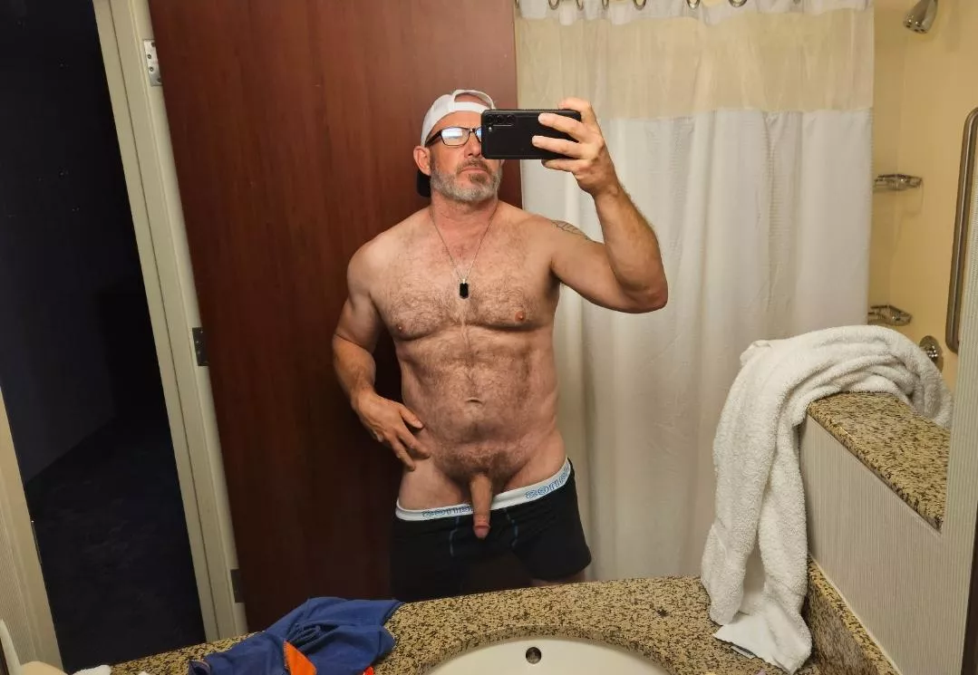 (53) love being naked