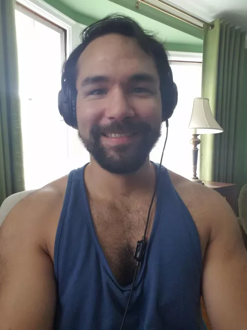 Any gamers wanna game?