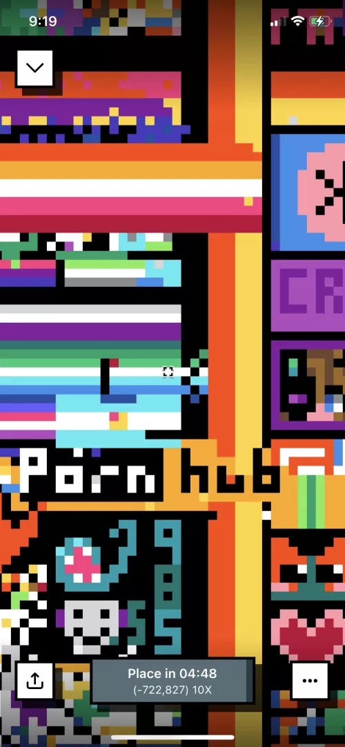 Been working on this logo for hours now and it’s being attacked plz help!