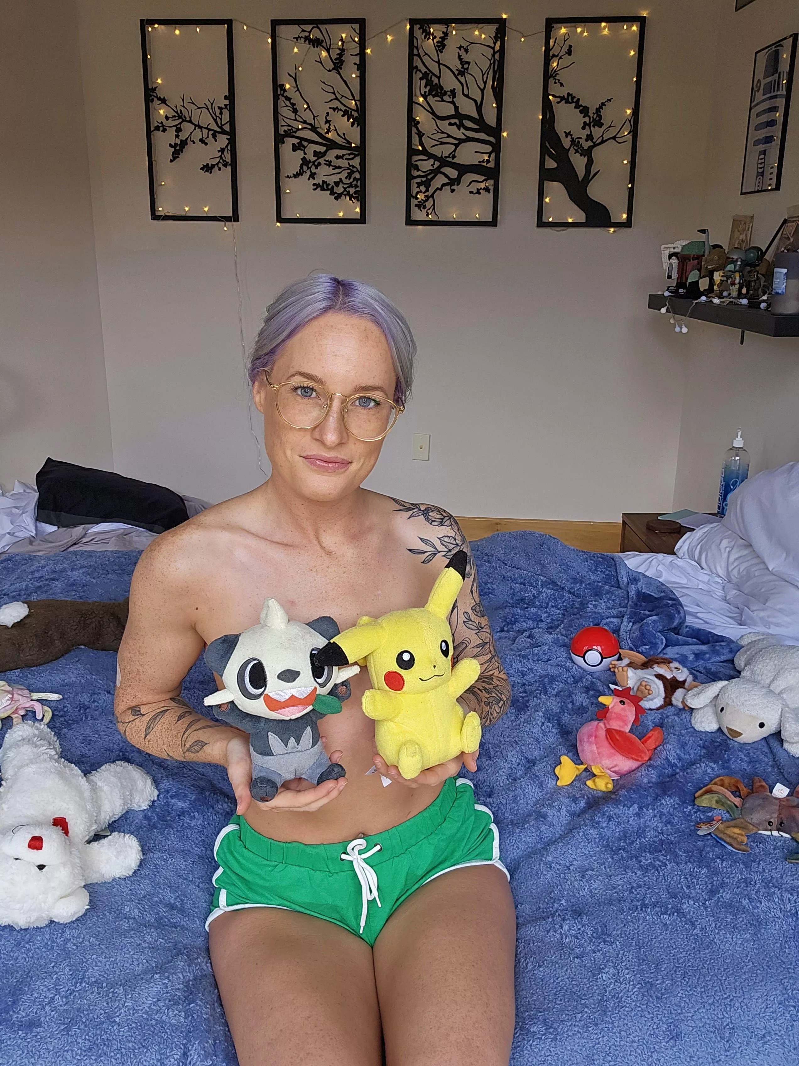 Do you like my Pikachu?? 😏 [F]29