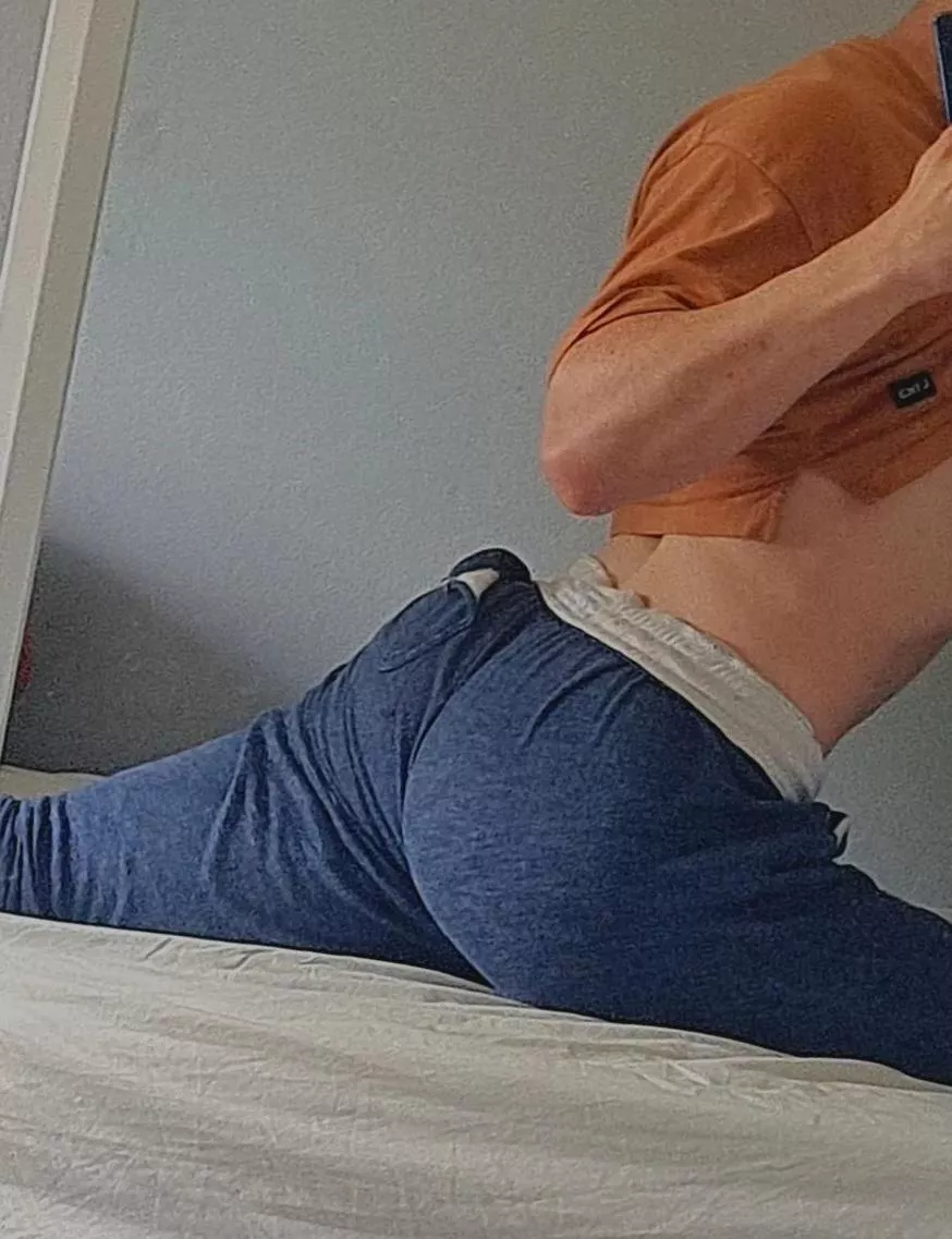 Hope you like a flexible boy x