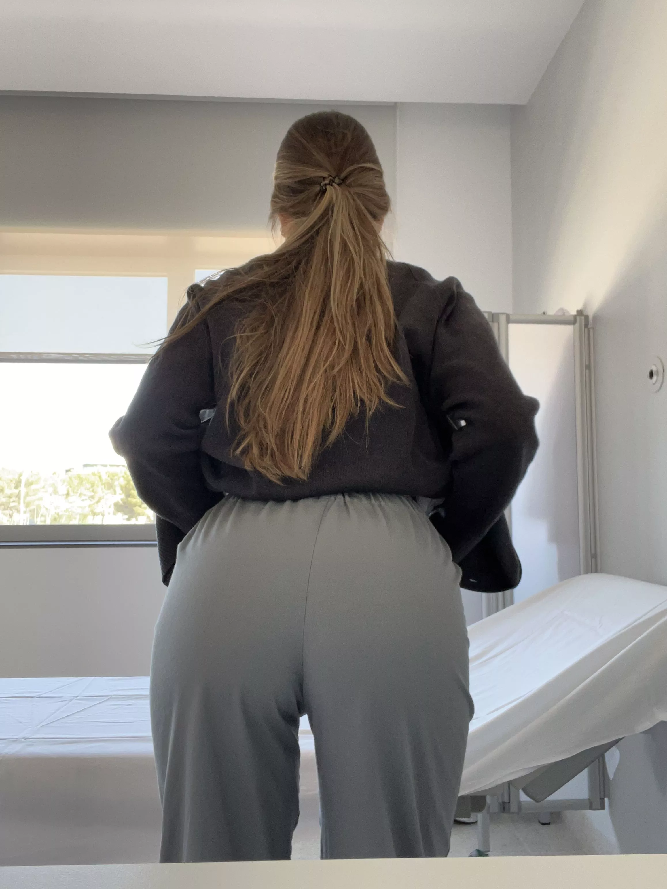 The things I wish I could receive on this bed...