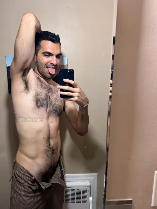 Always sweaty, always musky 🤤