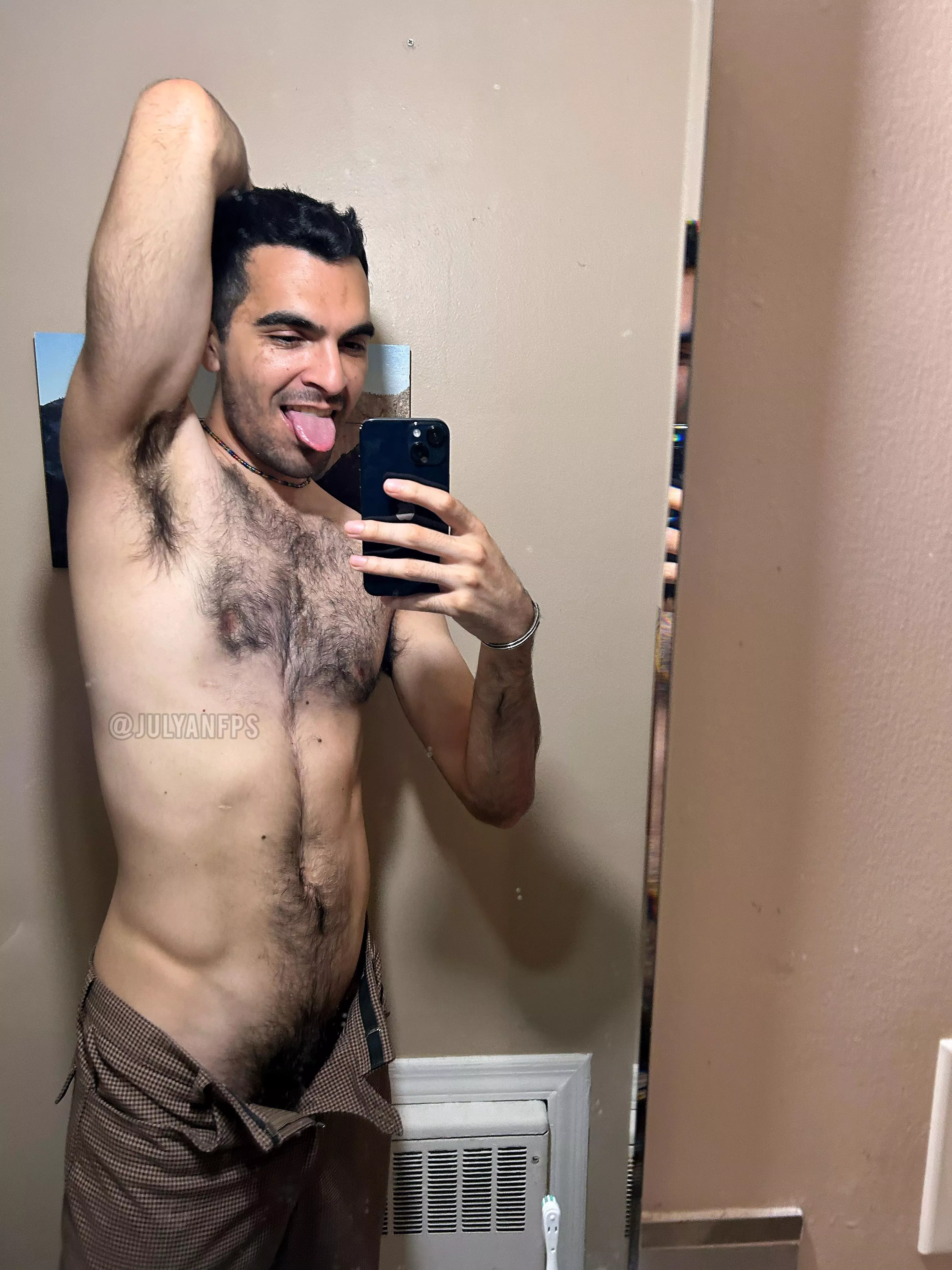 Always sweaty, always musky 🤤