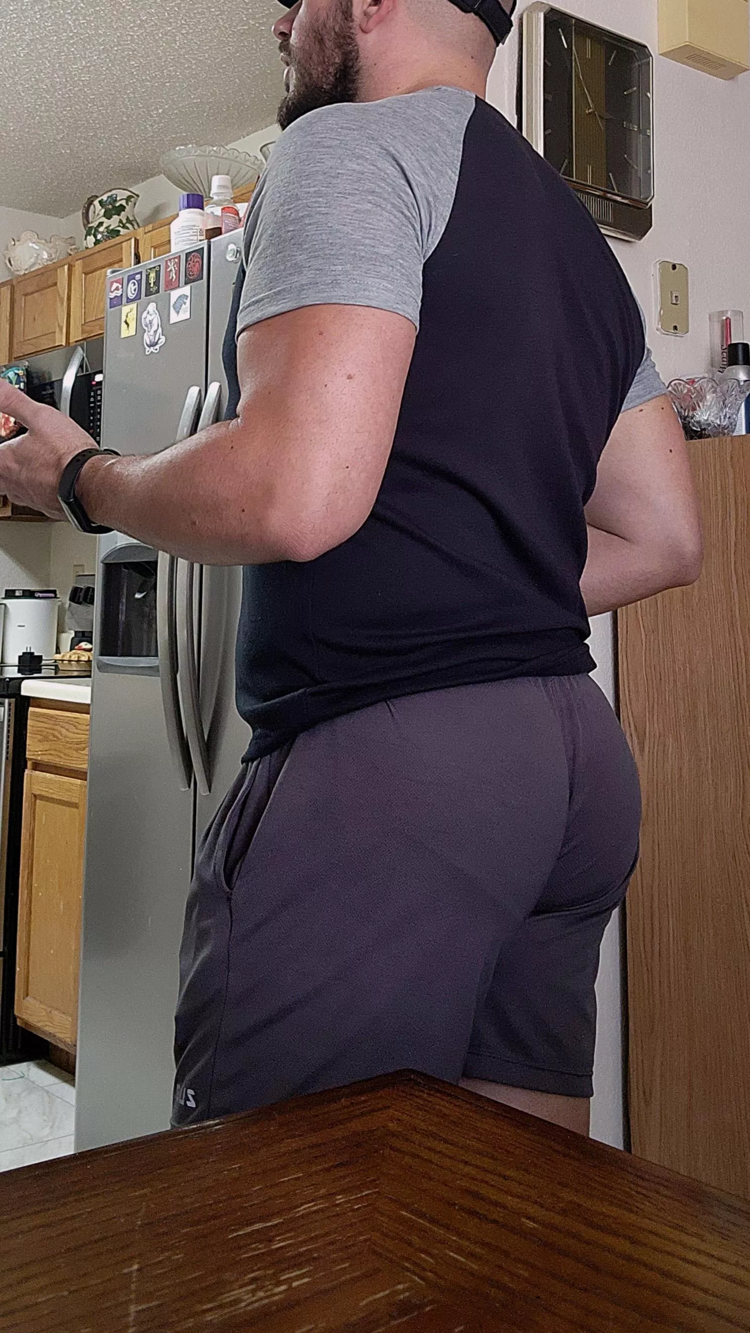 Buddy took some mid convo cake pics lol