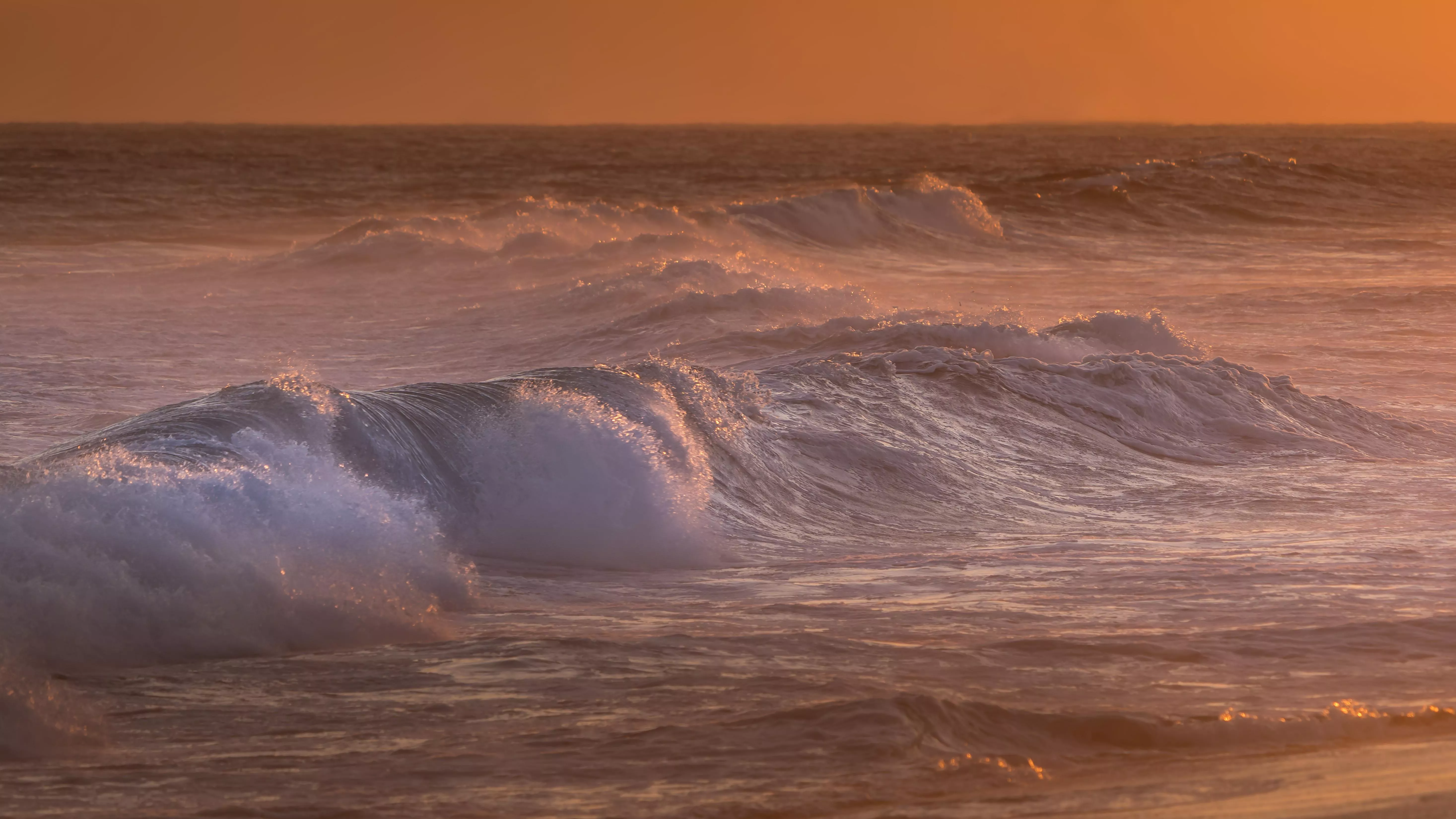 Came across this gorgeous piece by So Cal photographer @JenniferOgdenArt. I’m guessing it was taken in Huntington Beach based on the title “Newland Glow”