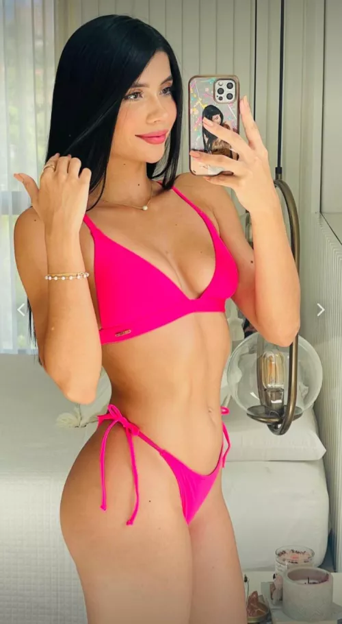 Colombiana + Palestina. Who wants to be my ken?