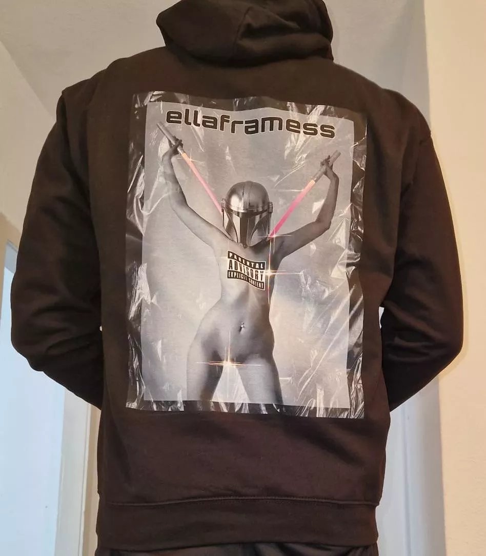 I did a little something 😁 sexy mando photoshoot [me] and little digital accessories. Wouldn’t wear this to work 😂🔥