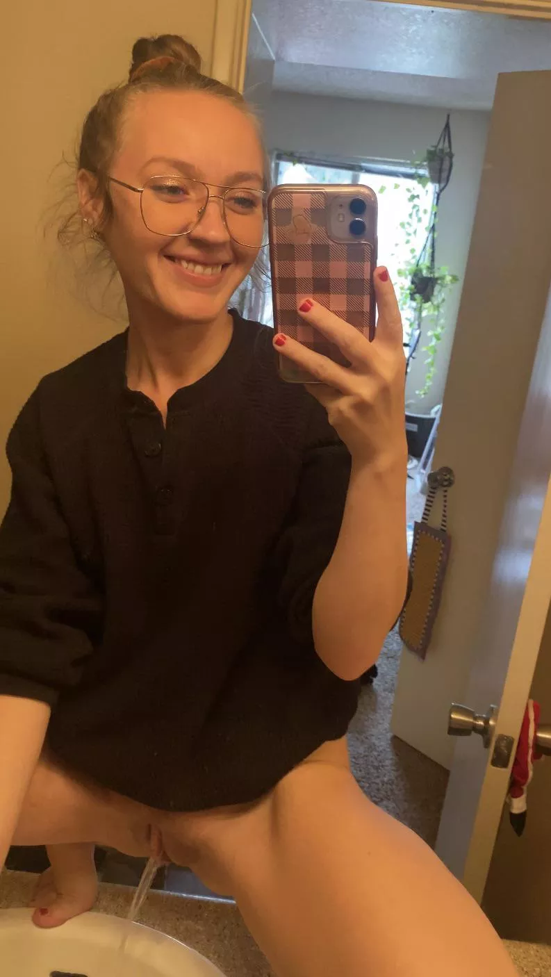 If I was your GF, you’d catch me peeing in the sink a lot