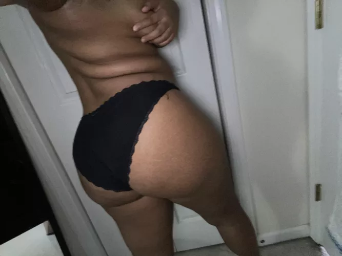 If I was your girl, I’d send pics like this throughout the day [f]