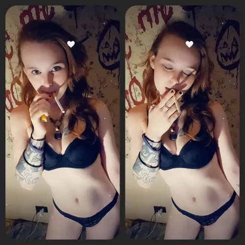 Morning 🚬 who wants to light my after sex one?😏