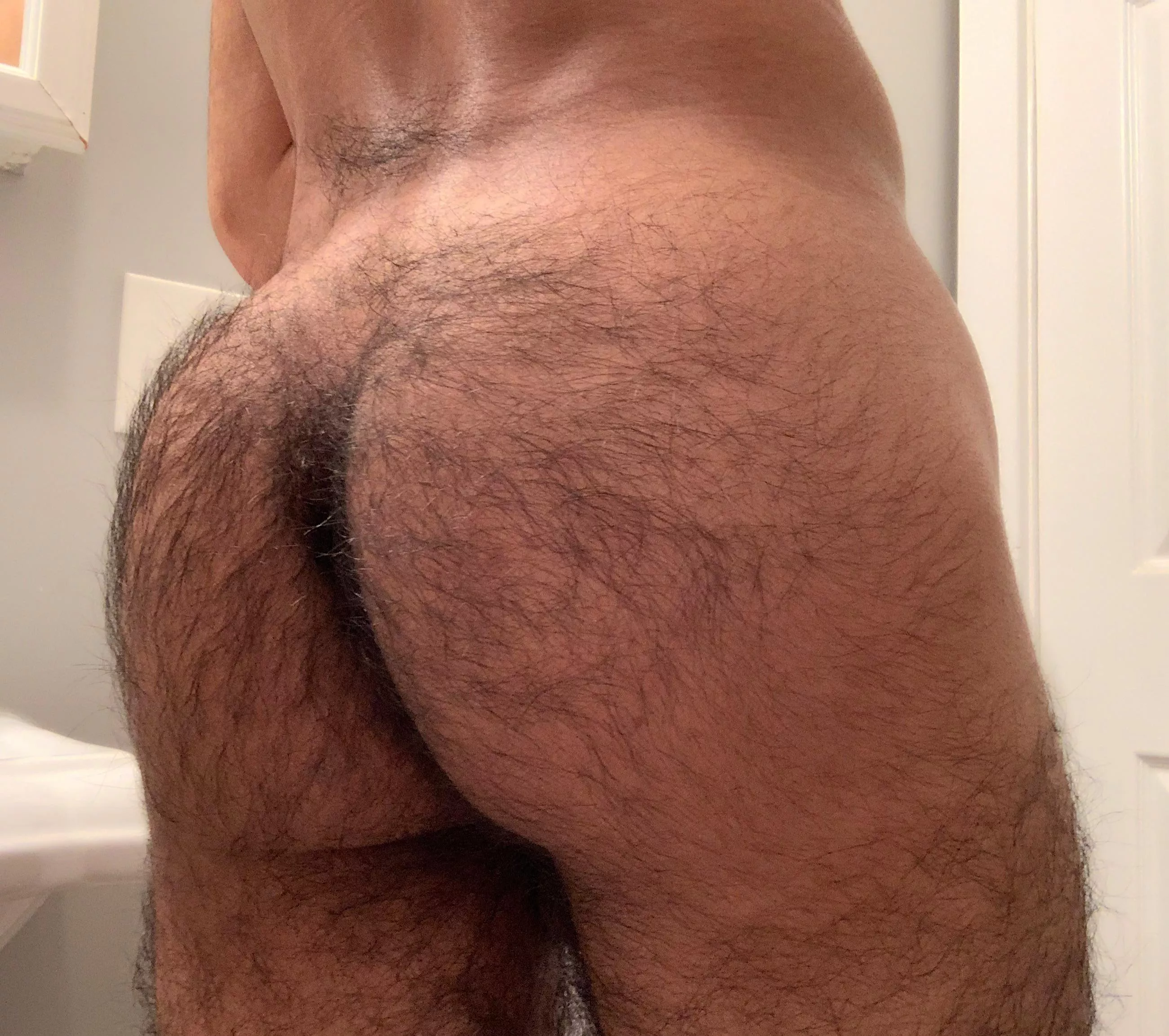 My hairy ass is one of my greatest assets 😉