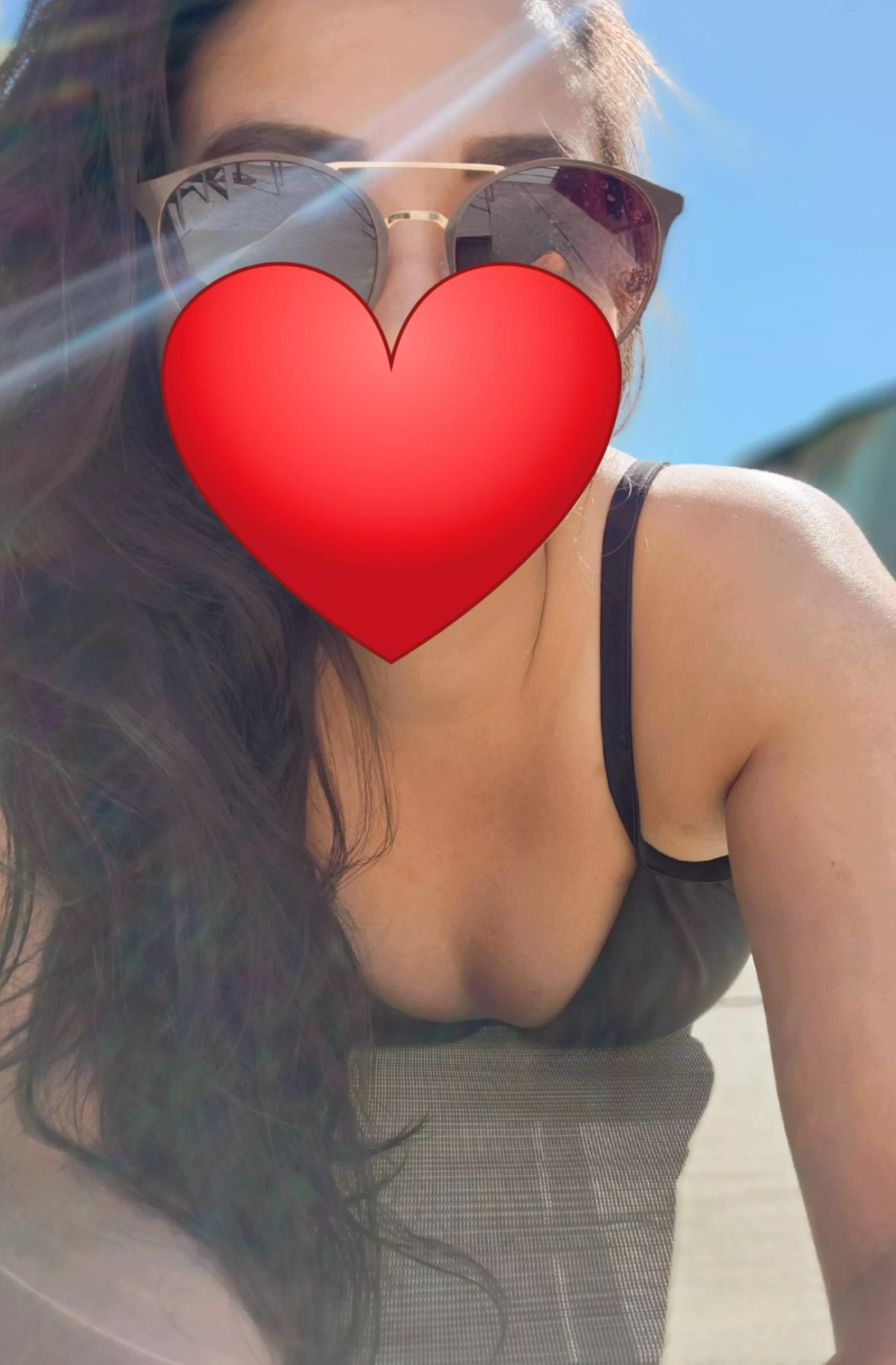 My whole wardrobe is black, even my swimwear 😅🖤